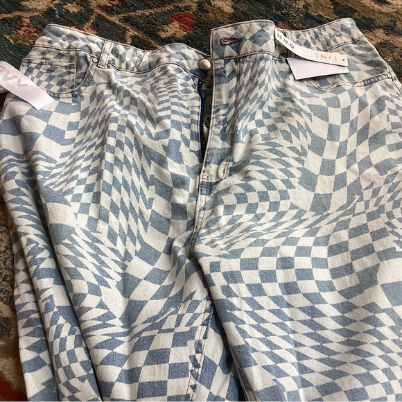 Tinseltown Blue and White Checkered Ankle Jeans - Picture 2 of 6